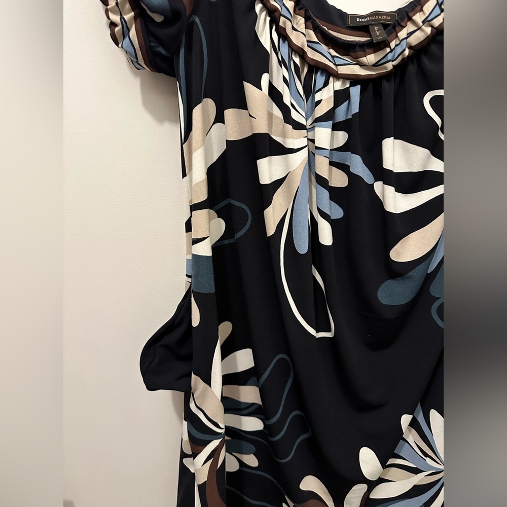 BCBG MAX AZRIA Dress with POCKETS!!’